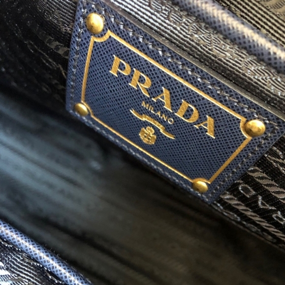 Prada blue and white tweed bag - Picture 4 of 4